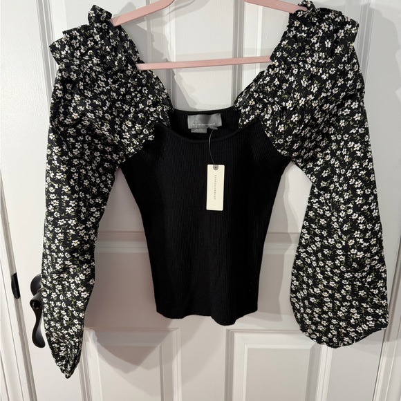 Anthropologie Tops - Anthropologie Black Floral Puff Sleeve top small Ribbed knit NWT $98